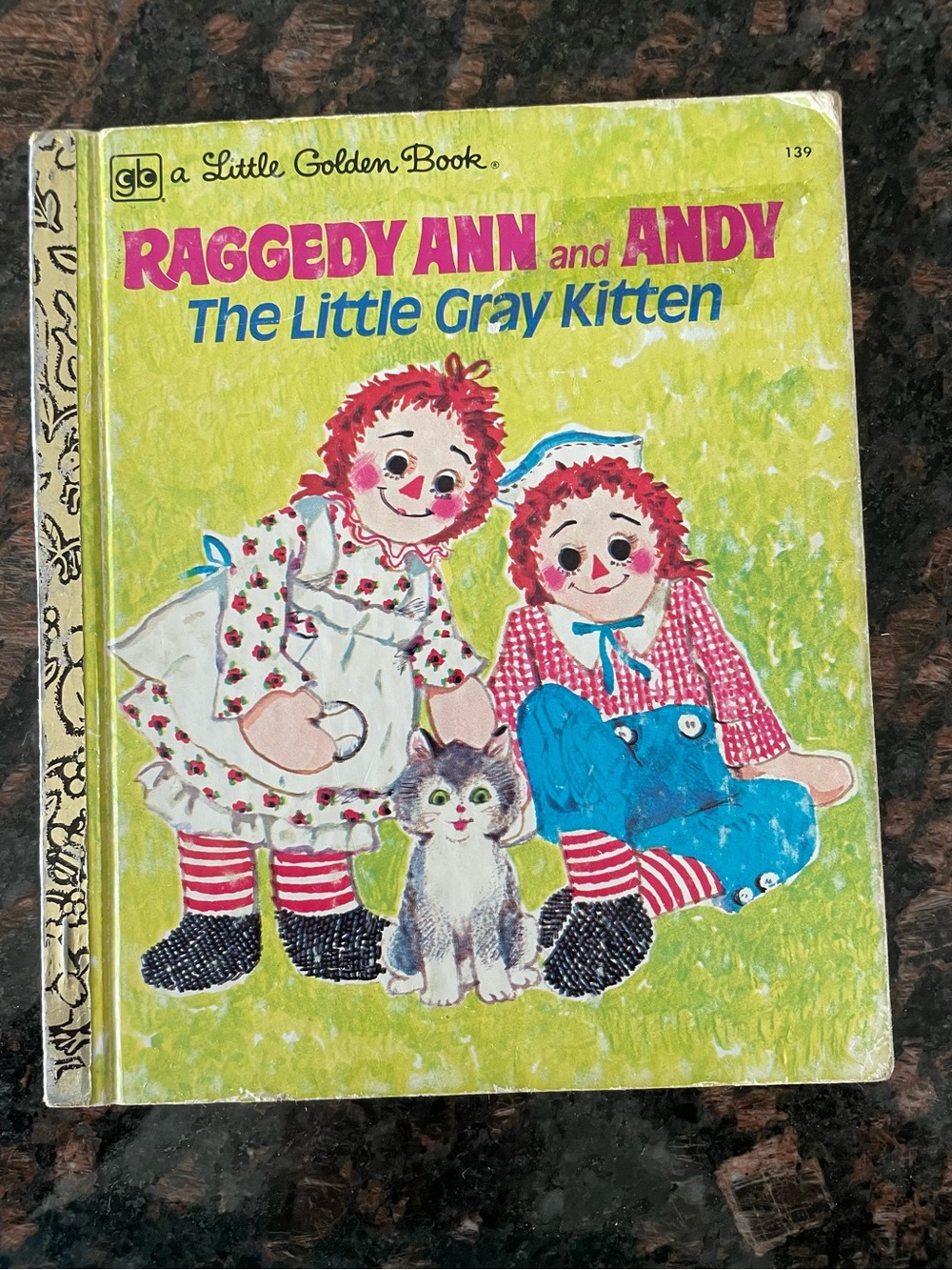 4/$20📚 1975 Raggedy Ann and Andy: The Little Gray Kitten - Little Golden Book
